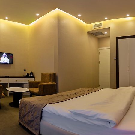 Aksent Hotel Baku Bagian luar foto