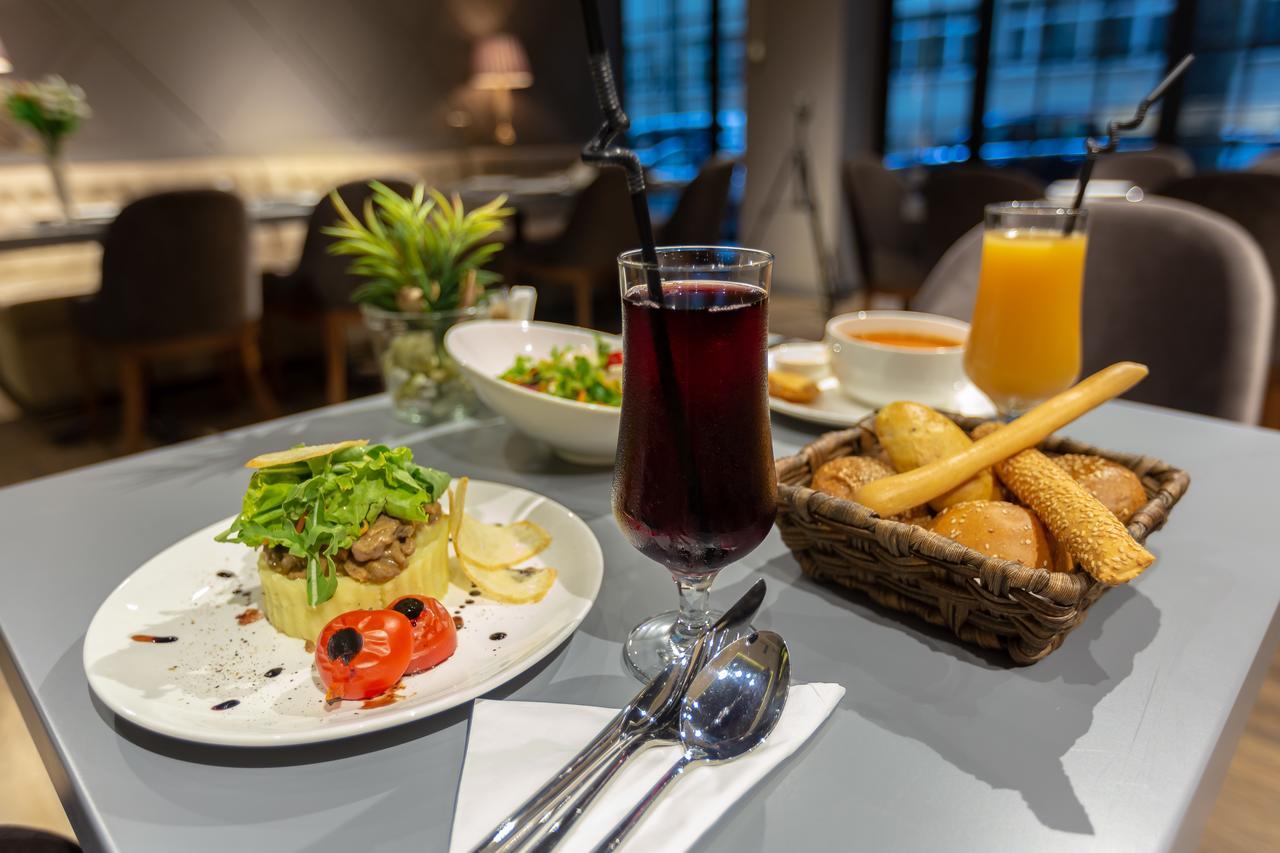Aksent Hotel Baku Bagian luar foto